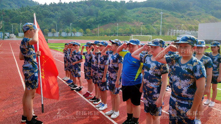 迷彩小兵夏令營(yíng)第五期國(guó)防園